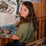Melissa. Realizzo dipinti personalizzati tra le montagne - @melissaabatedagaarte - Instagram