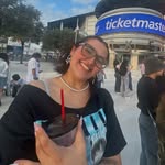 mel 𖧵 - @melissaamonaa - Instagram
