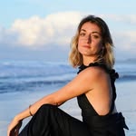 Mélissa Arenas ⟁ Retraites Bali · Transmission · Espaces sacrés - @lesminitrip - Instagram