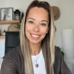 - Mélissa Arsenault - - @melissa_arsenault9 - Instagram