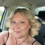 Melissa Baggett - @mollymel73 - Instagram