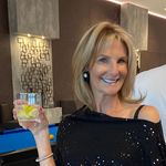 Melissa Button Longosz - @mtlongosz - Instagram