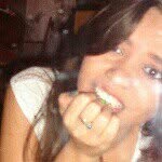 Mel - @melissacancelo - Instagram