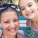 Melissa Duell - @melissa_and_lauryn - Instagram