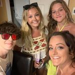 Melissa Gum - @mel.r.g3686 - Instagram