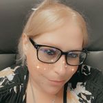 Melissa Holstein - @mellieholstera - Instagram