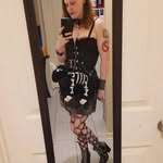 Melissa Mullis - @crimsonvioletnoire - Instagram