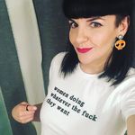 Melissa Ormond - @horrorbrarian - Instagram