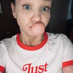 Melody Grant - @geekyloves - Instagram
