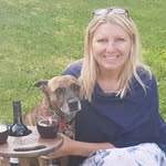 Melody Holt - @tropicskincarewithmelody - Instagram