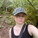 Melody Holthuysen - Facebook