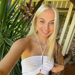 melody lewis - @melodylewis_ - Instagram