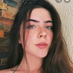 @melodyrocha123 - Instagram