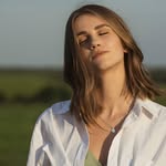 Meredith Bloomfield - @4comiq6705ru - Instagram
