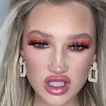 Ivana - @meredithduxburyfp - Instagram