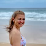 Meredith Hooper - @mere.cello - Instagram