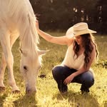 Mia Harris - @miabean77 - Instagram
