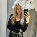 mia - @miaclements_ - Instagram