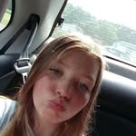 Mia Estes - @miaeatstoes - Instagram