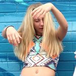 @mia.hackett.priv.acc - Instagram