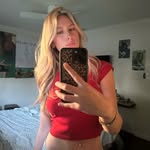 Mia Holman - @miavholman - Instagram