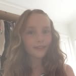 @miaholt2005 - Instagram