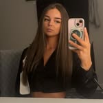 mia - @miameehann - Instagram