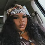 5 ☆ - @miarichiee - Instagram