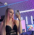 Mia Sarah - Facebook