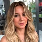 Mia Stevens - Facebook