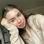 Mia - @miaswiftie37 - Instagram
