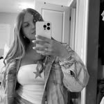M I A <3 - @mia.waterss - Instagram