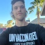 Michael Levis - @mlevis12 - Instagram