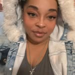 Michelle McEachin - @chellekeepsithundo - Instagram