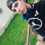 Michael Persons - @heemthatvape - Instagram