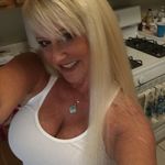 Michele Cameron - @itsnailsbymichele - Instagram