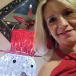 Michele Fredericks - @theskincaresinger - Instagram