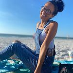 Michele Maxwell - @michelemaxwell - Instagram