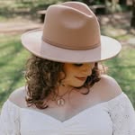 Michele Schröder Santos - @micheleschrodersantos - Instagram