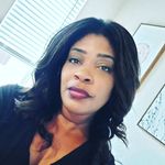 Michelle B - @bookmanmichelle - Instagram