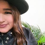 Michelle Bustillos - @michelleereads - Instagram