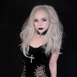 Michelle De Vaney - @mother.of.harlots - Instagram