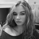 𝘔𝘪𝘤𝘩𝘦𝘭𝘭𝘦 - @michellekrizan_9 - Instagram