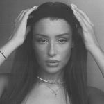 𝔐𝔦𝔠𝔥𝔢𝔩𝔩𝔢 - @michelle.lackner - Instagram