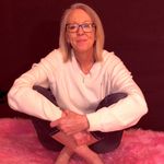 Michelle Lefort - @michellelefortbooks - Instagram