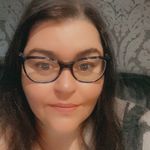 Michelle MacNeil - @tinderella1980 - Instagram