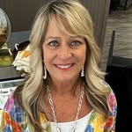 Michele Touchberry | The Hottie Hair Shop - @thehottiehairshop - Instagram