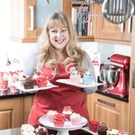 Michelle Ware - @alittlebitnaughtycupcakes - Instagram