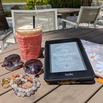 Mikaela - @mikaela.reads.alot - Instagram