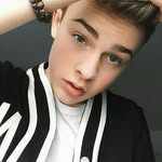 Männlicher Mikinator - @mike.lukas__ - Instagram